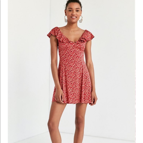 Daisy May red floral dress - Picture 2 of 9